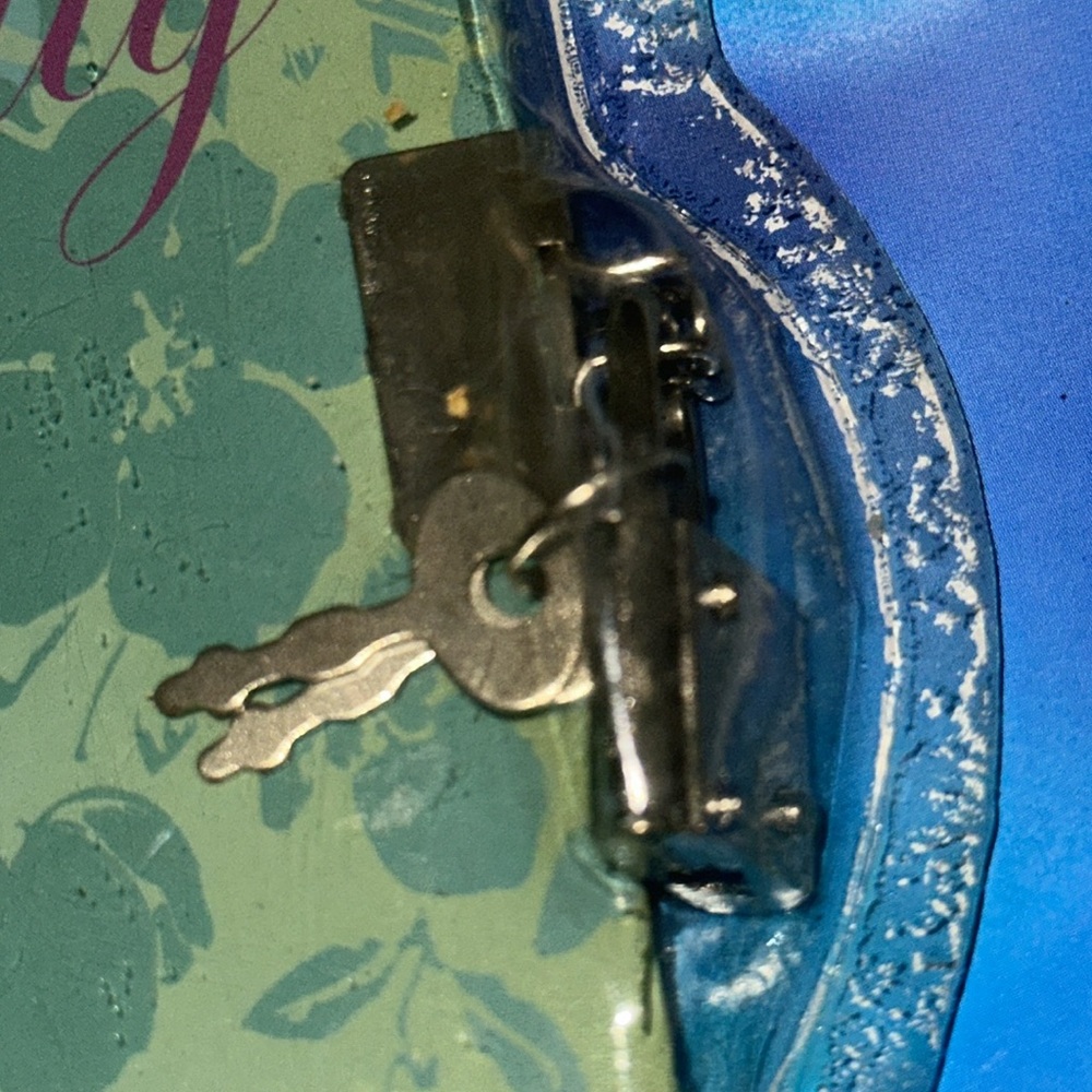 Disney Hannah Montana POP STAR Secret Celebrity Diary W/ Lock and Keys Journal - Picture 5 of 13